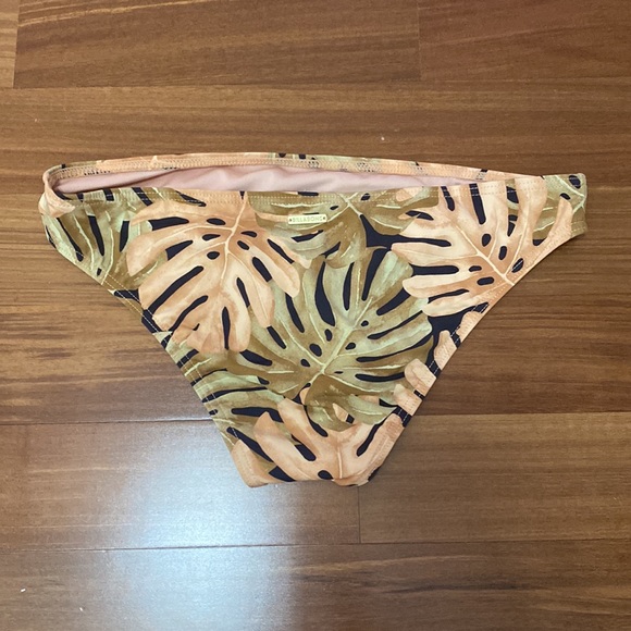 billabong bikini bottoms - Picture 2 of 3